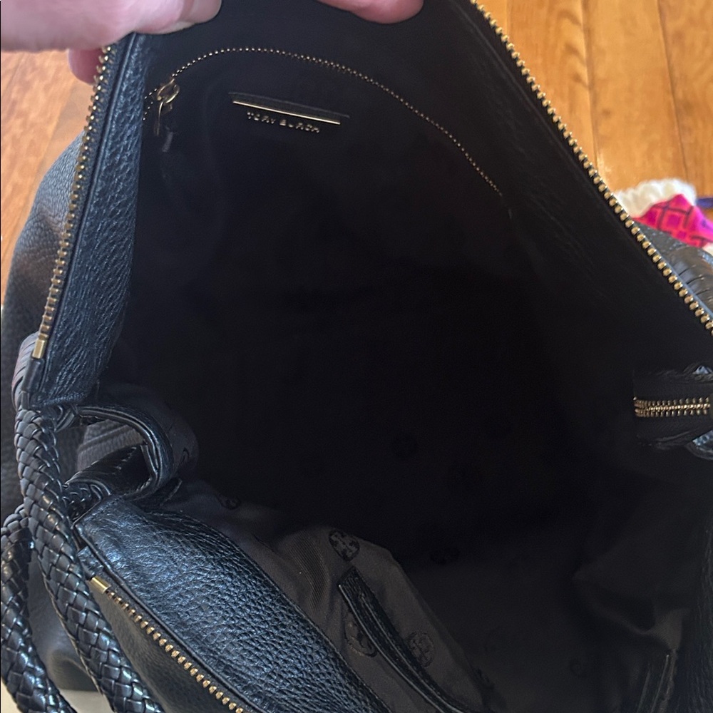 TORY BURCH TAYLOR Black Pebbled Leather Hobo Bag - Picture 11 of 14